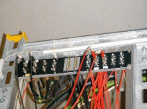 m S8_CableRear.gif